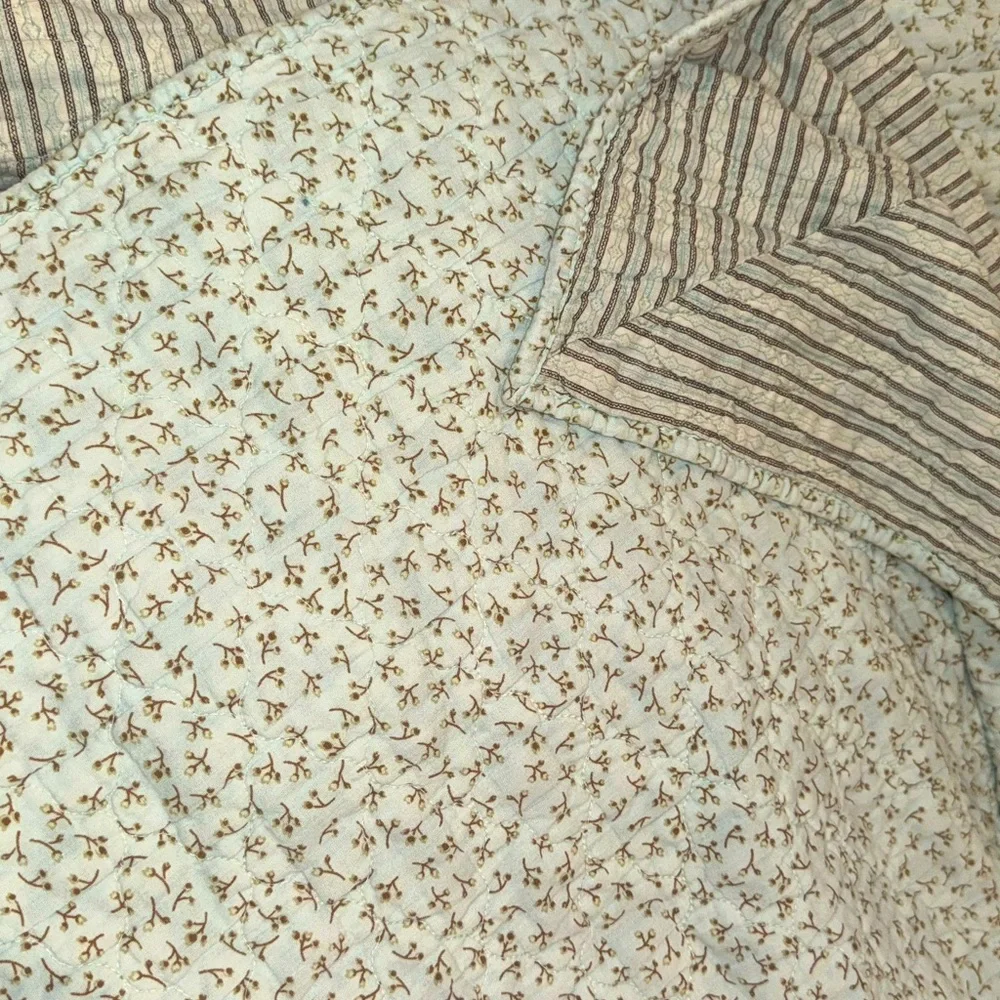 Vintage Floral shabby heirloom cottage Patchwork Quilt robin’s egg, pink,  brown - Picture 11 of 13